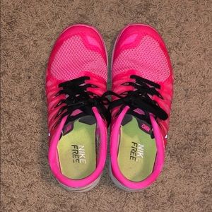 Nike Women’s Free 5.0 sneakers running shoe